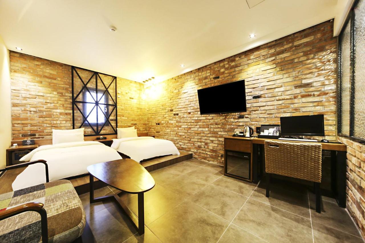Masan Almond Hotel Changwon Zewnętrze zdjęcie