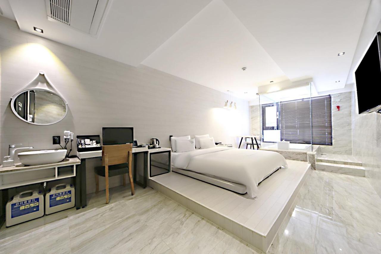 Masan Almond Hotel Changwon Zewnętrze zdjęcie