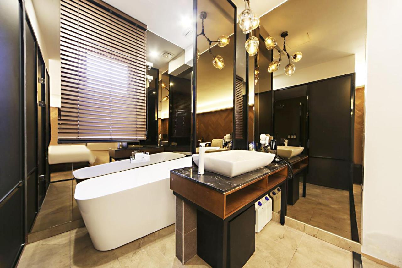Masan Almond Hotel Changwon Zewnętrze zdjęcie