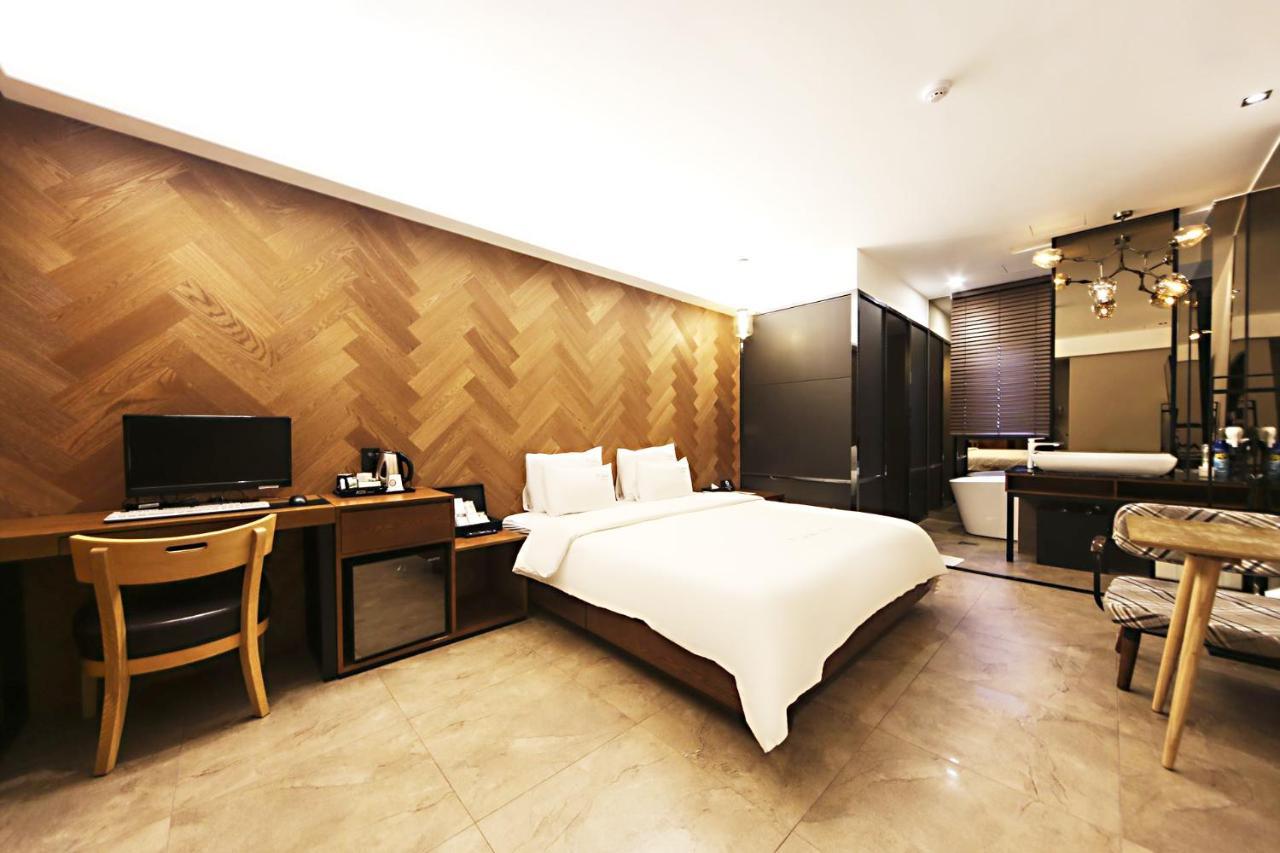 Masan Almond Hotel Changwon Zewnętrze zdjęcie