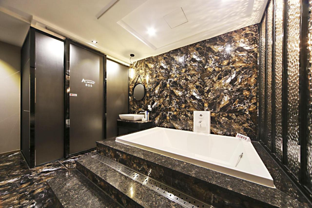 Masan Almond Hotel Changwon Zewnętrze zdjęcie
